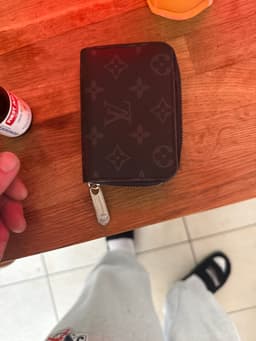 Louis Vuitton Zippy Coin Purse - AI says Fake